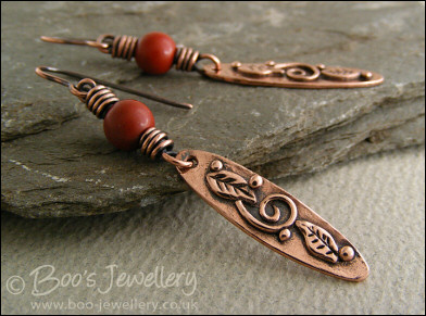 Red jasper cabochon and copper leaf pendant set