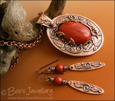 Red jasper cabochon and copper leaf pendant set