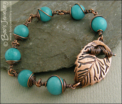 Aqua coloured jade and leaf toggle bracelet