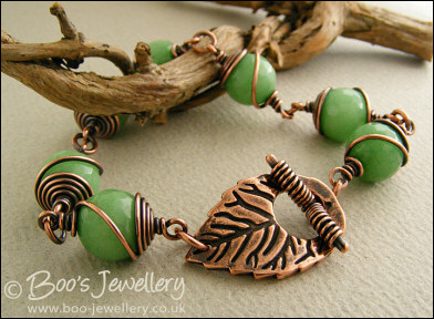 Soft green jade and copper leaf toggle bracelet