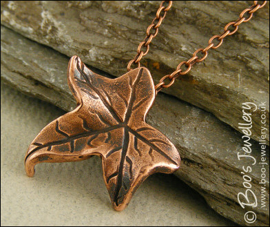Solid copper ivy leaf pendant on cable chain