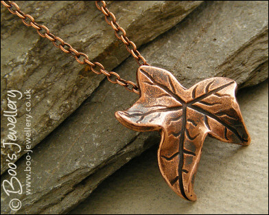 Solid copper ivy leaf pendant on cable chain