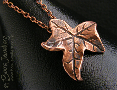 Solid copper ivy leaf pendant on cable chain