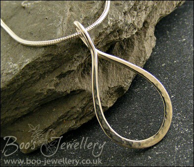 Polished Sterling silver teardrop pendant and chain