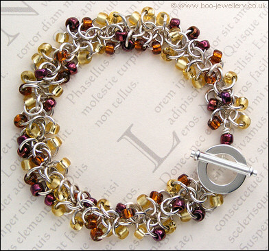 Shaggy Loops beaded bracelet in amber tones