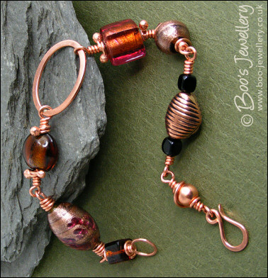 Polished copper and handmade glass bead bracelet