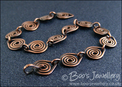 Antiqued, hammered copper spiral link bracelet - made to order
