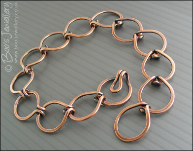 Antiqued copper interlocking round link bracelet