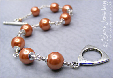 Copper seashell pearl toggle bracelet in Sterling silver