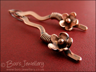 Wire wrapped squiggle and flower earrings