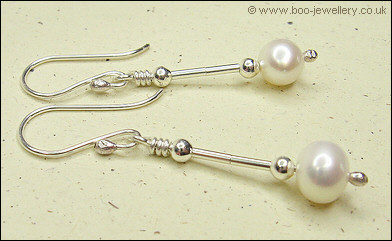 Elegant creamy pearl earrings - made to order