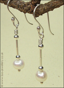 Elegant creamy pearl earrings - made to order