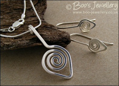 Sterling silver spiral necklace and earring set