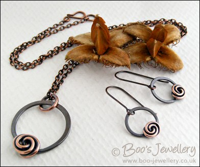 Rosebud knot and circle antiqued copper pendant - made to order