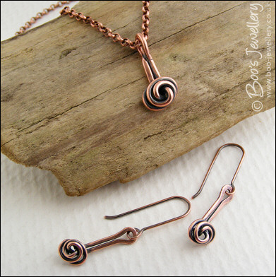 Rosebud knot pendant and earring set