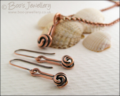 Rosebud knot pendant and earring set