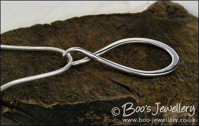 Polished Sterling silver teardrop pendant and chain