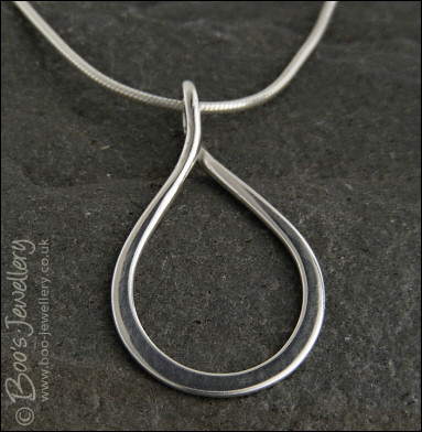 Polished Sterling silver teardrop pendant and chain