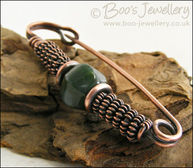 Antiqued copper kilt pin with Indian fancy jasper