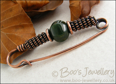 Antiqued copper kilt pin with Indian fancy jasper